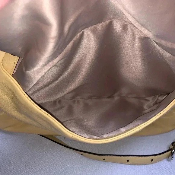 COACH Purse,Shoulder bag. GUC, call outs are minimal and in pics. - Picture 8 of 10